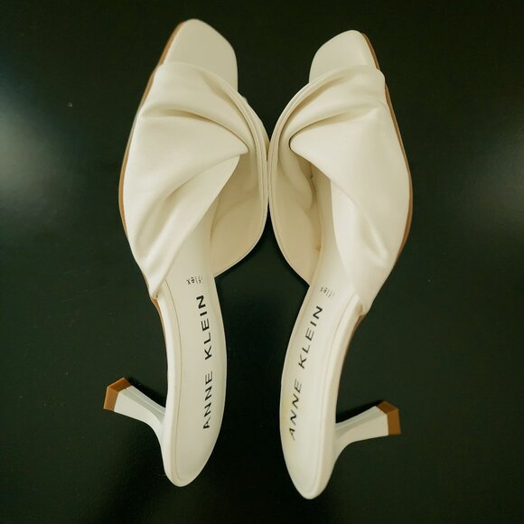 Anne Klein Laila Twisted Vegan Leather Kitten Heel Slide w/Iflex Comfort 5M NWOB - Picture 4 of 10